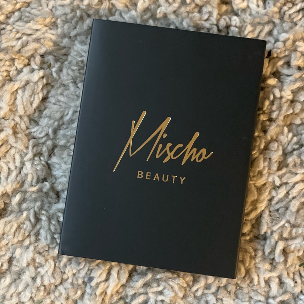 Mischo Beauty Limited Edition Eyeshadow Palette